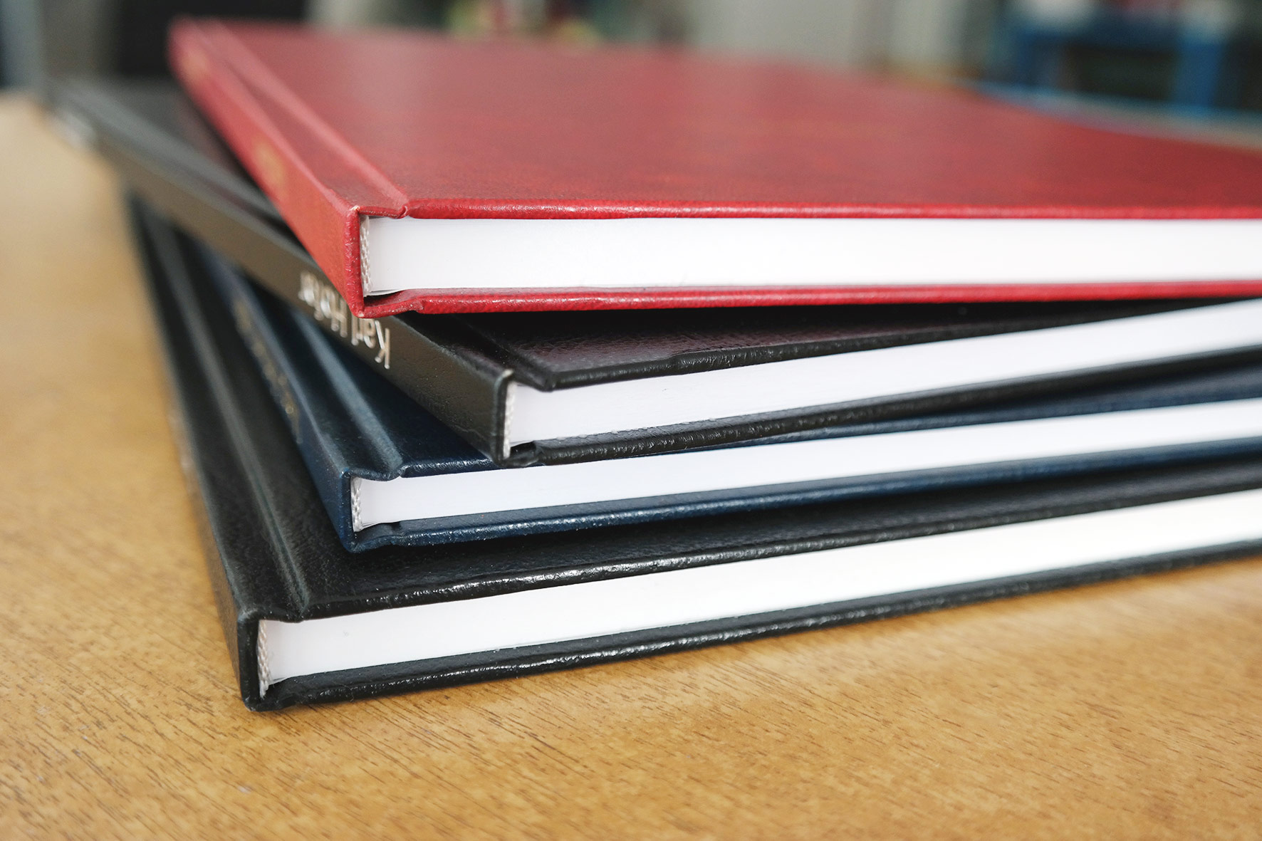 Преимущества твердого переплета